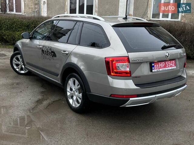 Бежевый Шкода Октавия Скаут, объемом двигателя 2 л и пробегом 199 тыс. км за 14900 $, фото 3 на Automoto.ua