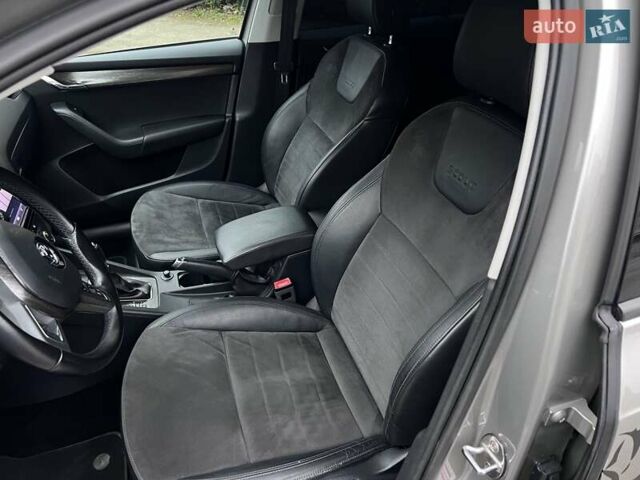 Бежевый Шкода Октавия Скаут, объемом двигателя 2 л и пробегом 199 тыс. км за 14900 $, фото 5 на Automoto.ua