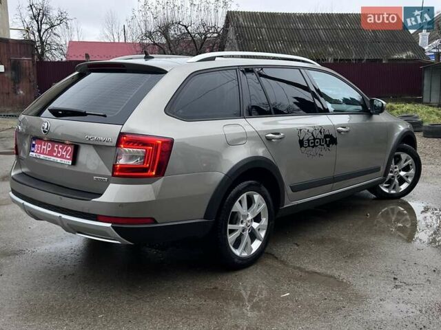 Бежевый Шкода Октавия Скаут, объемом двигателя 2 л и пробегом 199 тыс. км за 14900 $, фото 2 на Automoto.ua