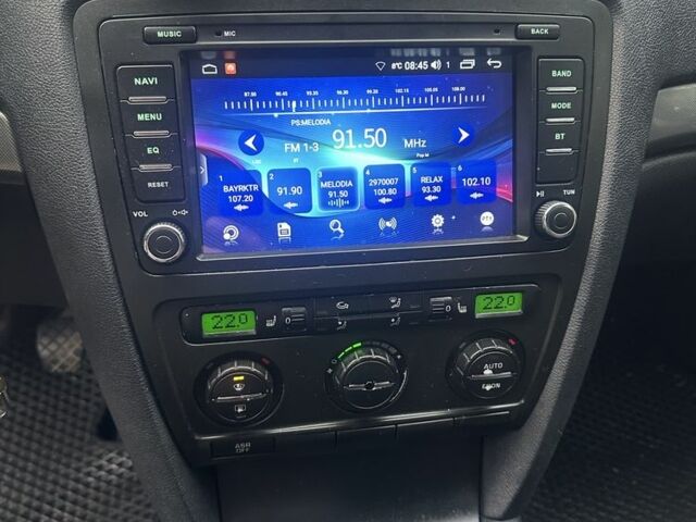 Чорний Шкода Octavia Scout, об'ємом двигуна 2 л та пробігом 3 тис. км за 6000 $, фото 5 на Automoto.ua