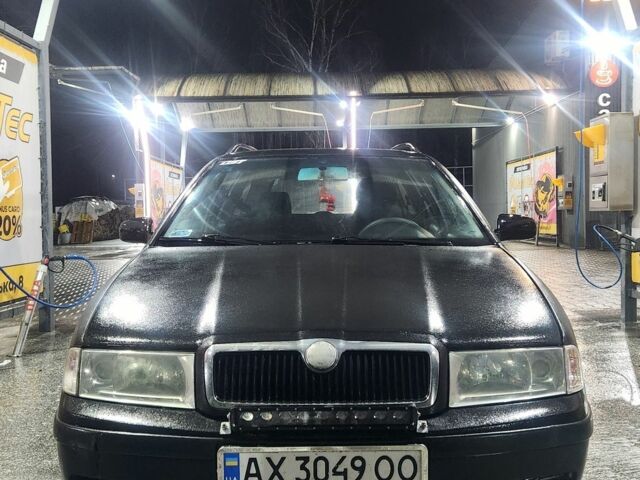 Черный Шкода Октавия Скаут, объемом двигателя 1.9 л и пробегом 400 тыс. км за 1894 $, фото 1 на Automoto.ua