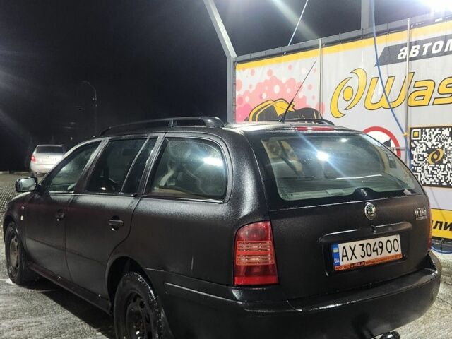 Черный Шкода Октавия Скаут, объемом двигателя 1.9 л и пробегом 400 тыс. км за 1894 $, фото 3 на Automoto.ua