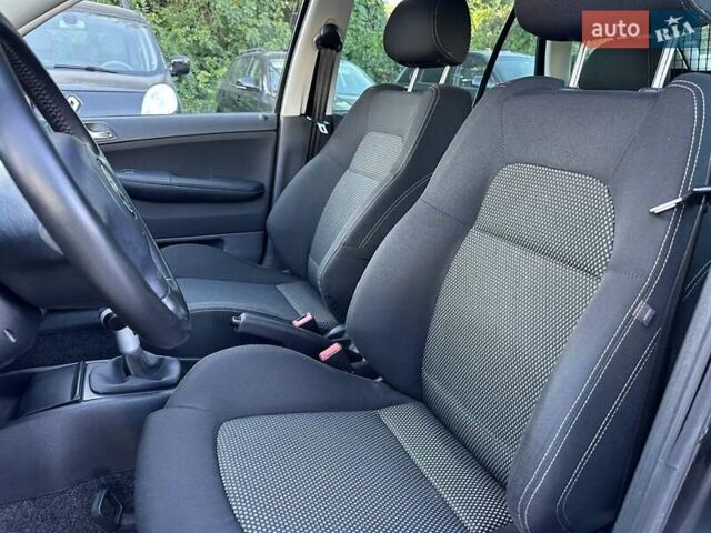 Черный Шкода Октавия Скаут, объемом двигателя 1.4 л и пробегом 200 тыс. км за 5500 $, фото 22 на Automoto.ua