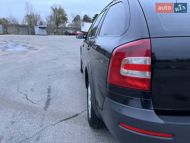 Черный Шкода Октавия Скаут, объемом двигателя 1.98 л и пробегом 312 тыс. км за 7000 $, фото 7 на Automoto.ua