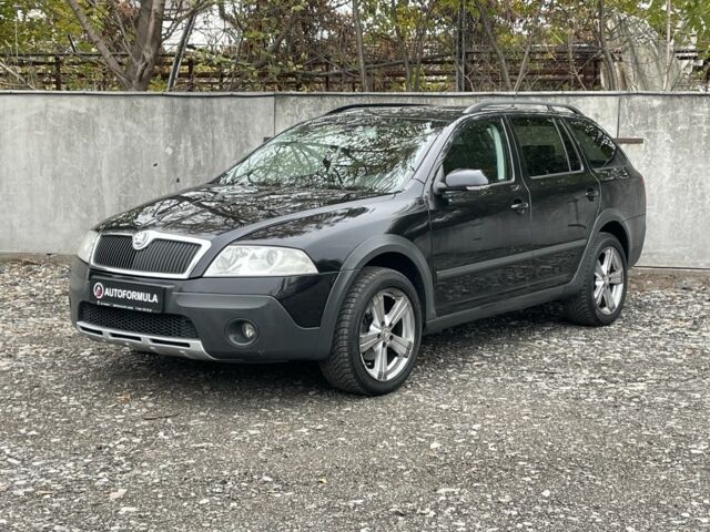 Чорний Шкода Octavia Scout, об'ємом двигуна 2 л та пробігом 218 тис. км за 6790 $, фото 4 на Automoto.ua