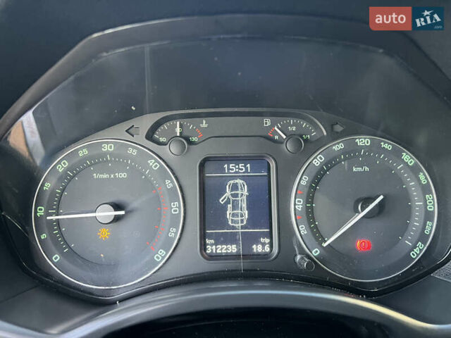 Чорний Шкода Octavia Scout, об'ємом двигуна 2 л та пробігом 312 тис. км за 6500 $, фото 18 на Automoto.ua