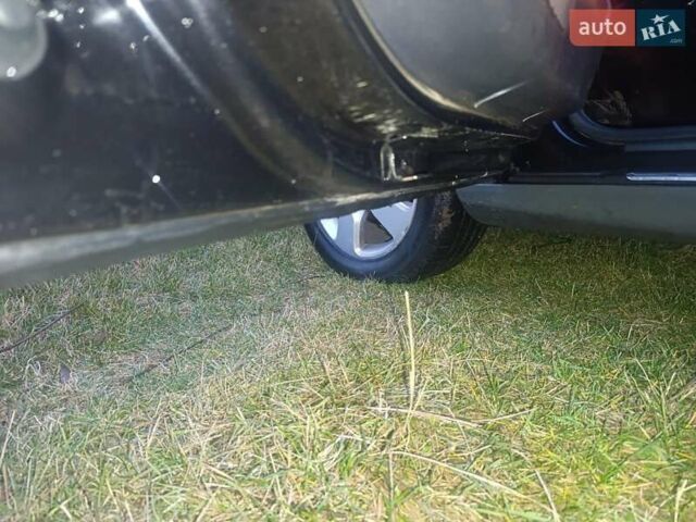 Черный Шкода Октавия Скаут, объемом двигателя 1.98 л и пробегом 315 тыс. км за 6200 $, фото 9 на Automoto.ua