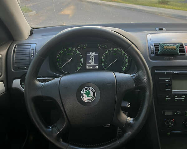 Чорний Шкода Octavia Scout, об'ємом двигуна 2 л та пробігом 312 тис. км за 6500 $, фото 11 на Automoto.ua