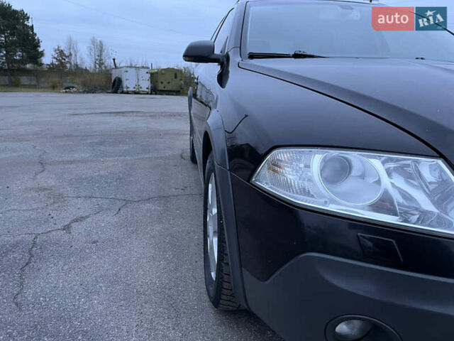 Черный Шкода Октавия Скаут, объемом двигателя 1.98 л и пробегом 312 тыс. км за 7000 $, фото 3 на Automoto.ua