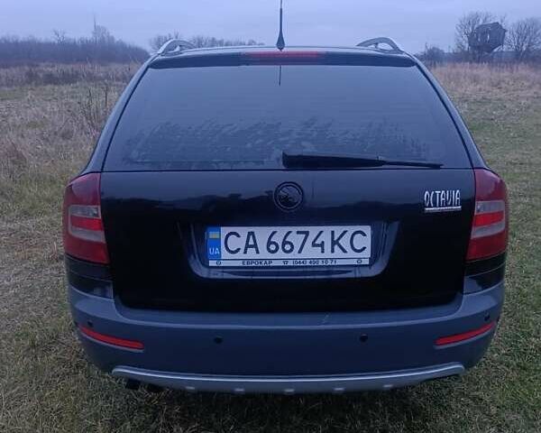 Черный Шкода Октавия Скаут, объемом двигателя 1.98 л и пробегом 315 тыс. км за 6200 $, фото 2 на Automoto.ua