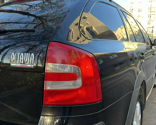 Чорний Шкода Octavia Scout, об'ємом двигуна 2 л та пробігом 312 тис. км за 6500 $, фото 8 на Automoto.ua