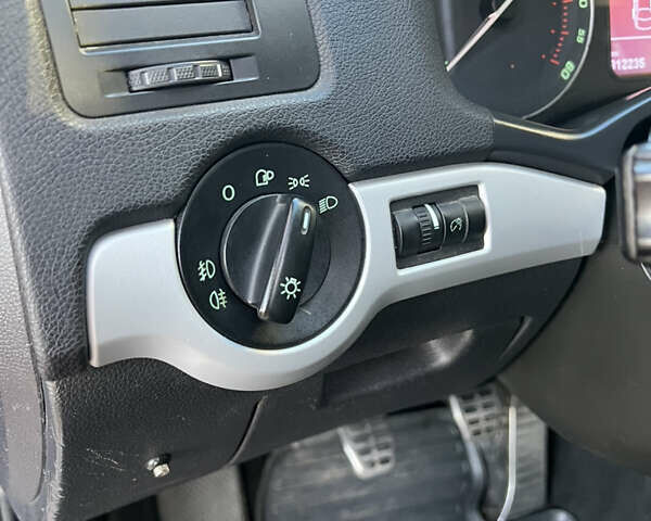 Чорний Шкода Octavia Scout, об'ємом двигуна 2 л та пробігом 312 тис. км за 6500 $, фото 15 на Automoto.ua