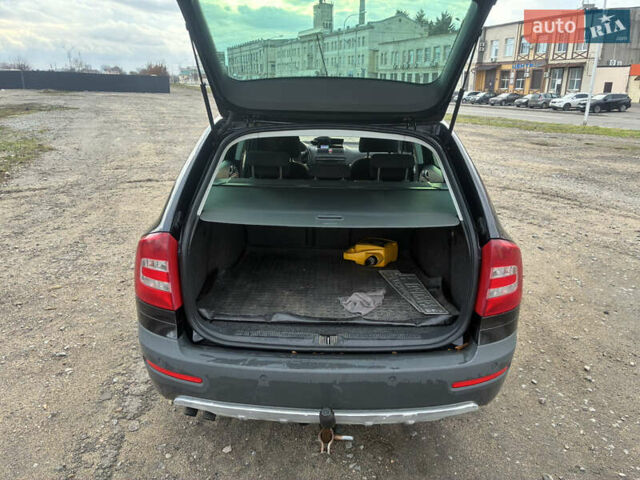 Чорний Шкода Octavia Scout, об'ємом двигуна 2 л та пробігом 241 тис. км за 6000 $, фото 6 на Automoto.ua