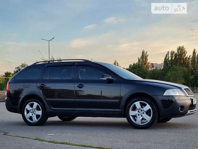 Чорний Шкода Octavia Scout, об'ємом двигуна 2 л та пробігом 198 тис. км за 6999 $, фото 7 на Automoto.ua