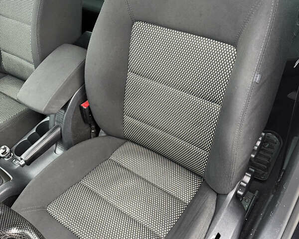 Черный Шкода Октавия Скаут, объемом двигателя 1.97 л и пробегом 210 тыс. км за 10800 $, фото 46 на Automoto.ua