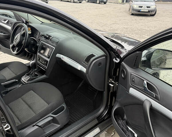 Черный Шкода Октавия Скаут, объемом двигателя 1.97 л и пробегом 210 тыс. км за 10800 $, фото 42 на Automoto.ua