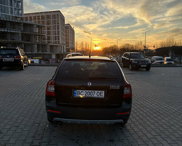 Черный Шкода Октавия Скаут, объемом двигателя 1.97 л и пробегом 210 тыс. км за 10800 $, фото 22 на Automoto.ua