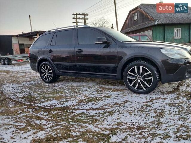 Черный Шкода Октавия Скаут, объемом двигателя 2 л и пробегом 268 тыс. км за 12222 $, фото 22 на Automoto.ua