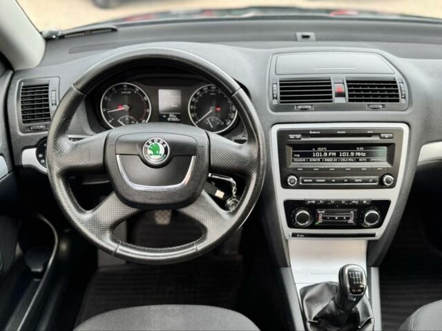 Чорний Шкода Octavia Scout, об'ємом двигуна 1.8 л та пробігом 187 тис. км за 8700 $, фото 13 на Automoto.ua