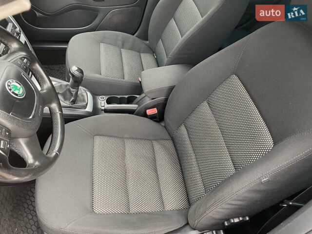 Черный Шкода Октавия Скаут, объемом двигателя 1.8 л и пробегом 217 тыс. км за 7800 $, фото 16 на Automoto.ua