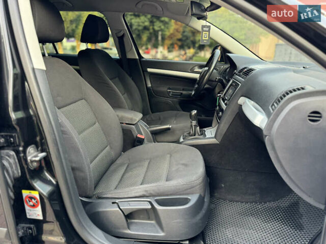 Шкода Октавия Скаут 2011 в Сокинянах на Automoto.ua Черный Шкода Октавия Скаут, объемом двигателя 2 л и пробегом 306 тыс. км за 10499 $, фото 18 на Automoto.ua