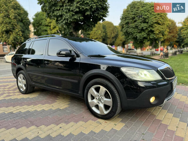 Шкода Октавия Скаут 2011 в Сокинянах на Automoto.ua Черный Шкода Октавия Скаут, объемом двигателя 2 л и пробегом 306 тыс. км за 10499 $, фото 7 на Automoto.ua