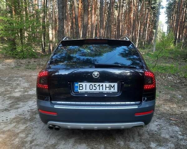 Чорний Шкода Octavia Scout, об'ємом двигуна 2 л та пробігом 263 тис. км за 12900 $, фото 4 на Automoto.ua