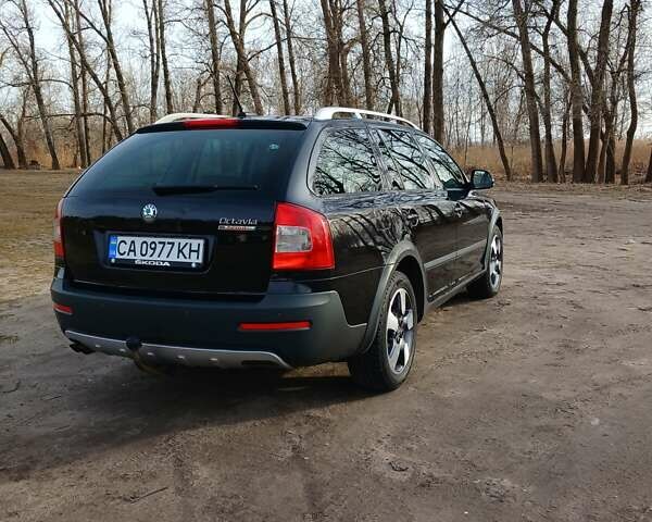 Черный Шкода Октавия Скаут, объемом двигателя 1.97 л и пробегом 253 тыс. км за 12500 $, фото 7 на Automoto.ua