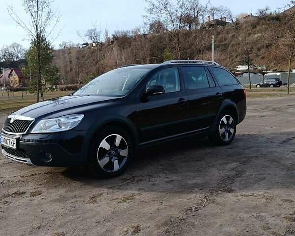 Чорний Шкода Octavia Scout, об'ємом двигуна 2 л та пробігом 257 тис. км за 12300 $, фото 14 на Automoto.ua