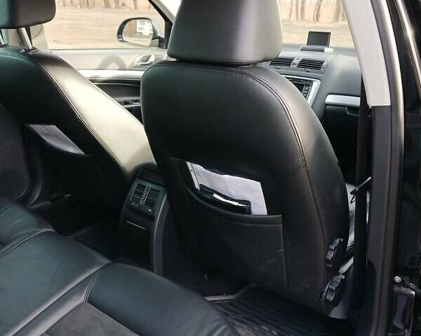 Чорний Шкода Octavia Scout, об'ємом двигуна 2 л та пробігом 257 тис. км за 12300 $, фото 8 на Automoto.ua