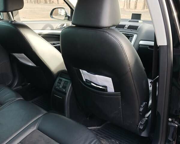 Черный Шкода Октавия Скаут, объемом двигателя 1.97 л и пробегом 253 тыс. км за 12500 $, фото 8 на Automoto.ua