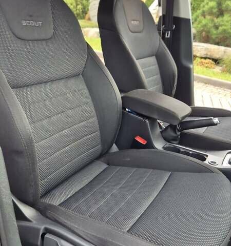 Чорний Шкода Octavia Scout, об'ємом двигуна 2 л та пробігом 295 тис. км за 14900 $, фото 68 на Automoto.ua