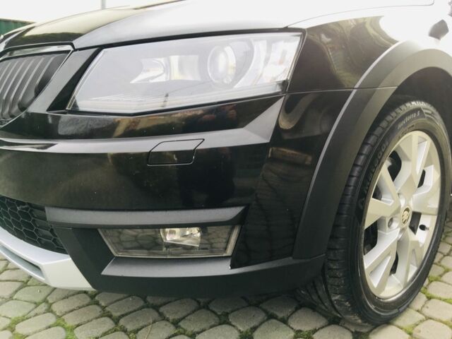 Чорний Шкода Octavia Scout, об'ємом двигуна 2 л та пробігом 235 тис. км за 17361 $, фото 7 на Automoto.ua