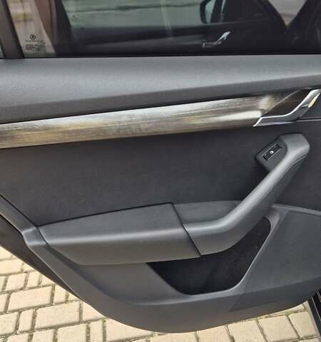 Чорний Шкода Octavia Scout, об'ємом двигуна 2 л та пробігом 295 тис. км за 14900 $, фото 43 на Automoto.ua