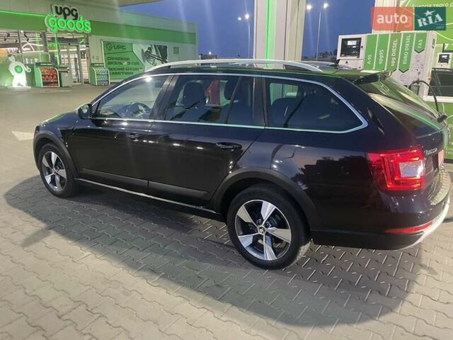 Чорний Шкода Octavia Scout, об'ємом двигуна 2 л та пробігом 280 тис. км за 12950 $, фото 1 на Automoto.ua