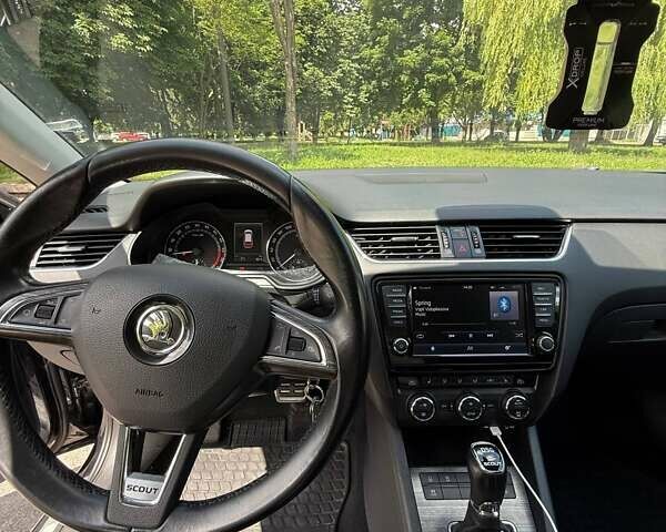Чорний Шкода Octavia Scout, об'ємом двигуна 2 л та пробігом 177 тис. км за 15990 $, фото 14 на Automoto.ua
