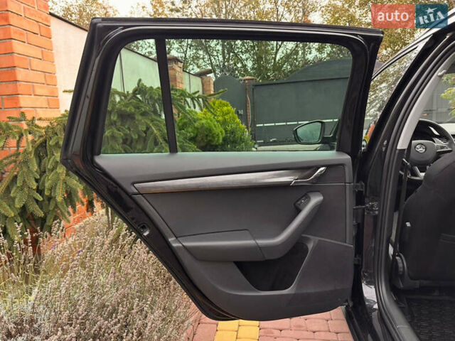 Шкода Octavia Scout 2015 у Луцьку на Automoto.ua Чорний Шкода Octavia Scout, об'ємом двигуна 2 л та пробігом 292 тис. км за 14999 $, фото 20 на Automoto.ua