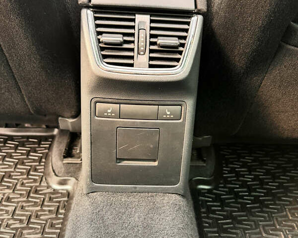 Шкода Octavia Scout 2015 у Луцьку на Automoto.ua Чорний Шкода Octavia Scout, об'ємом двигуна 2 л та пробігом 292 тис. км за 14999 $, фото 18 на Automoto.ua