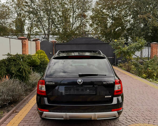 Шкода Octavia Scout 2015 у Луцьку на Automoto.ua Чорний Шкода Octavia Scout, об'ємом двигуна 2 л та пробігом 292 тис. км за 14999 $, фото 7 на Automoto.ua