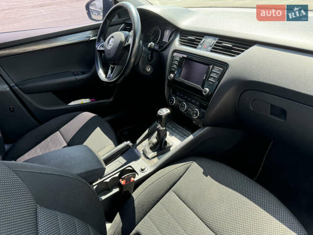 Чорний Шкода Octavia Scout, об'ємом двигуна 1.97 л та пробігом 301 тис. км за 13500 $, фото 14 на Automoto.ua