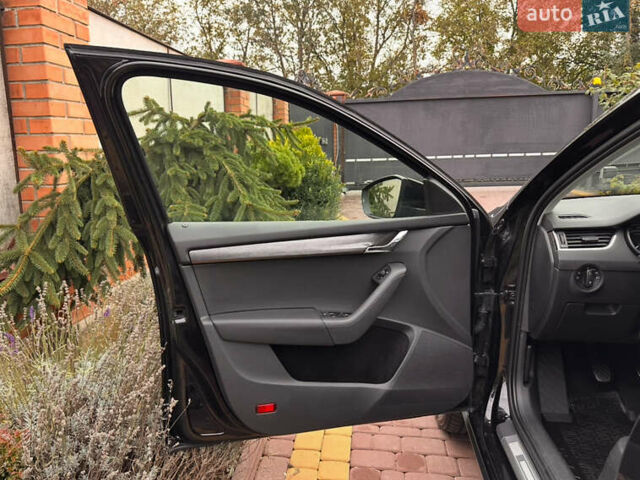 Шкода Octavia Scout 2015 у Луцьку на Automoto.ua Чорний Шкода Octavia Scout, об'ємом двигуна 2 л та пробігом 292 тис. км за 14999 $, фото 15 на Automoto.ua