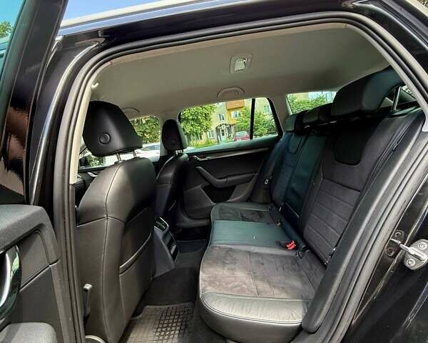 Чорний Шкода Octavia Scout, об'ємом двигуна 2 л та пробігом 177 тис. км за 15990 $, фото 10 на Automoto.ua