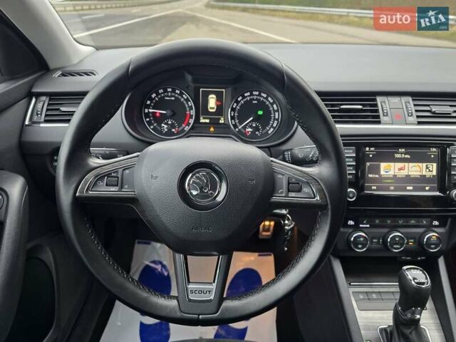 Черный Шкода Октавия Скаут, объемом двигателя 2 л и пробегом 250 тыс. км за 15899 $, фото 58 на Automoto.ua