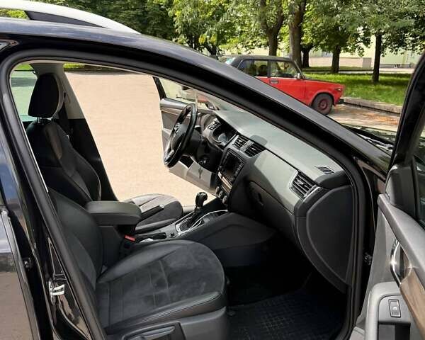 Чорний Шкода Octavia Scout, об'ємом двигуна 2 л та пробігом 177 тис. км за 15990 $, фото 9 на Automoto.ua