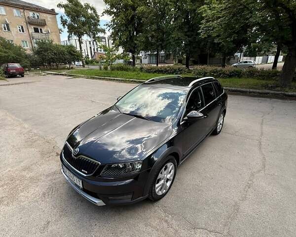 Чорний Шкода Octavia Scout, об'ємом двигуна 2 л та пробігом 177 тис. км за 15990 $, фото 1 на Automoto.ua