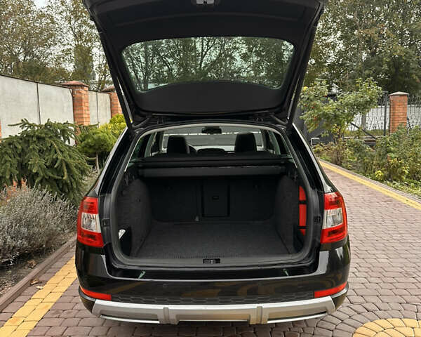 Шкода Octavia Scout 2015 у Луцьку на Automoto.ua Чорний Шкода Octavia Scout, об'ємом двигуна 2 л та пробігом 292 тис. км за 14999 $, фото 24 на Automoto.ua