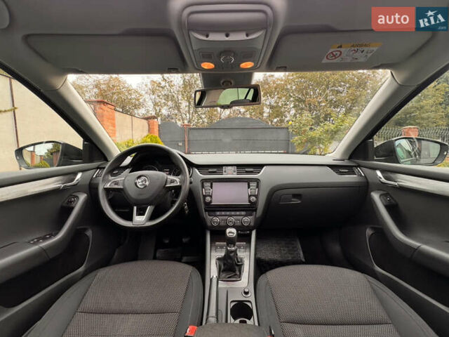 Шкода Octavia Scout 2015 у Луцьку на Automoto.ua Чорний Шкода Octavia Scout, об'ємом двигуна 2 л та пробігом 292 тис. км за 14999 $, фото 13 на Automoto.ua