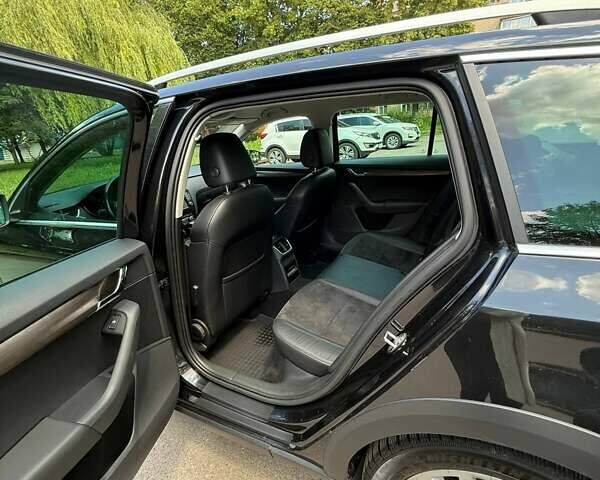 Чорний Шкода Octavia Scout, об'ємом двигуна 2 л та пробігом 177 тис. км за 15990 $, фото 32 на Automoto.ua