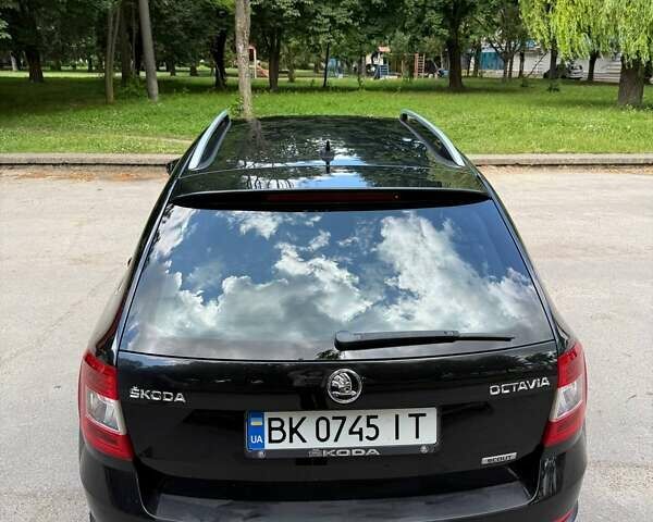 Чорний Шкода Octavia Scout, об'ємом двигуна 2 л та пробігом 177 тис. км за 15990 $, фото 3 на Automoto.ua
