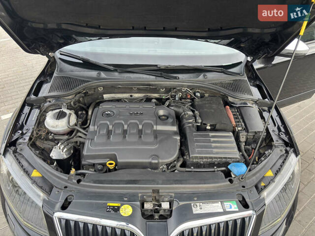 Шкода Октавия Скаут 2016 в Киеве на Automoto.ua Черный Шкода Октавия Скаут, объемом двигателя 2 л и пробегом 338 тыс. км за 15300 $, фото 7 на Automoto.ua